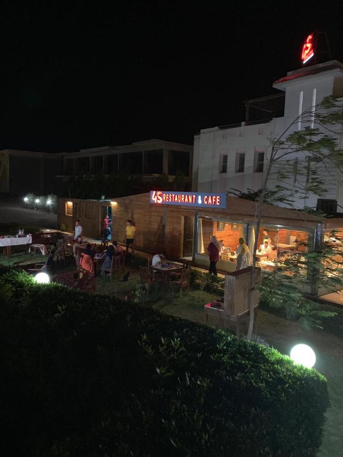 达哈布4S酒店 外观 照片